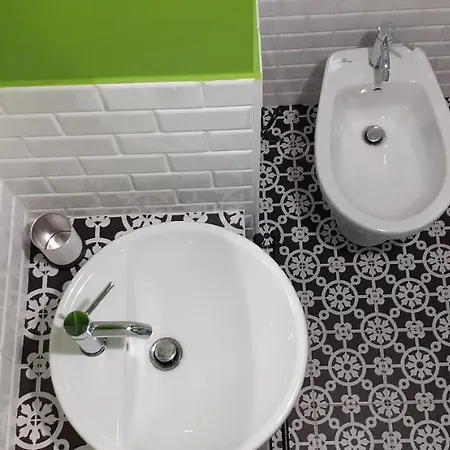 Stella Scugnizza Nápoles