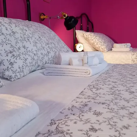 Stella Scugnizza Nápoles