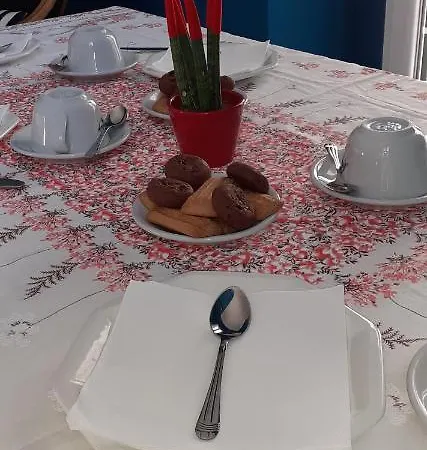 Stella Scugnizza Nocleg ze śniadaniem Neapol